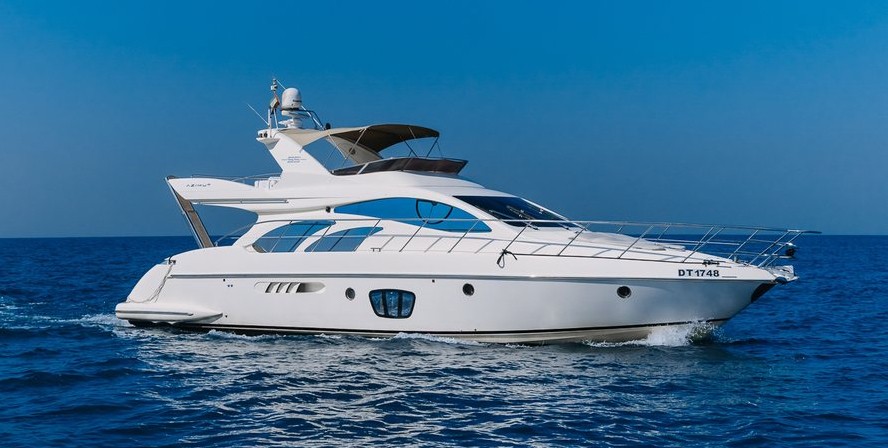 Яхта Azimut Yes 55 футов, бестселлер для девичника - до 17 гостей