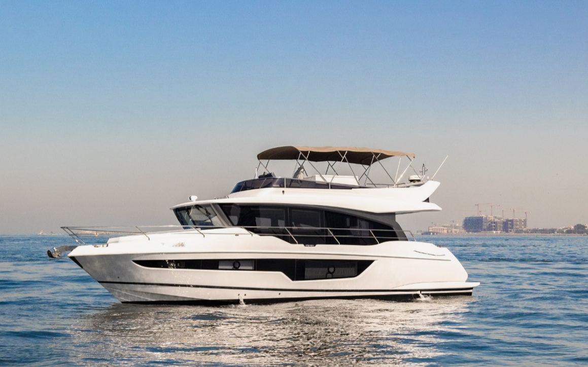 Sky Walker Fly X53 Sport in Dubai, 53 ft