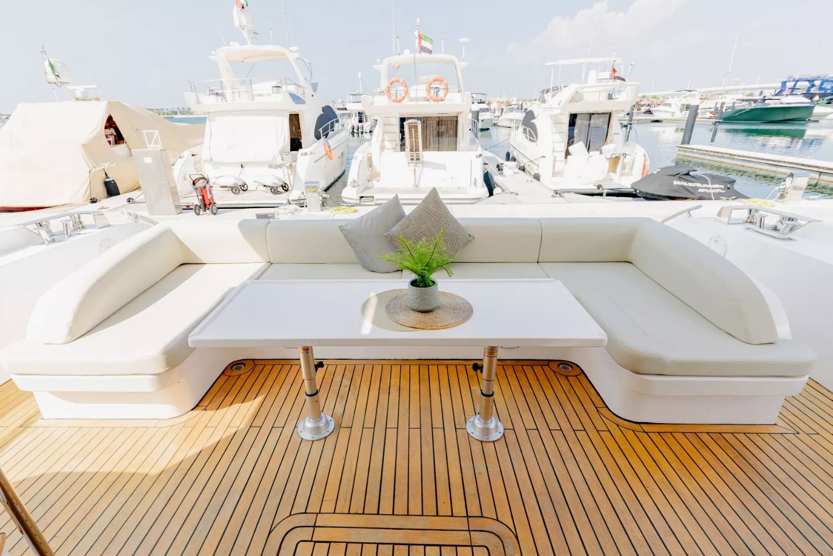Sky Walker Reno yacht, image 16