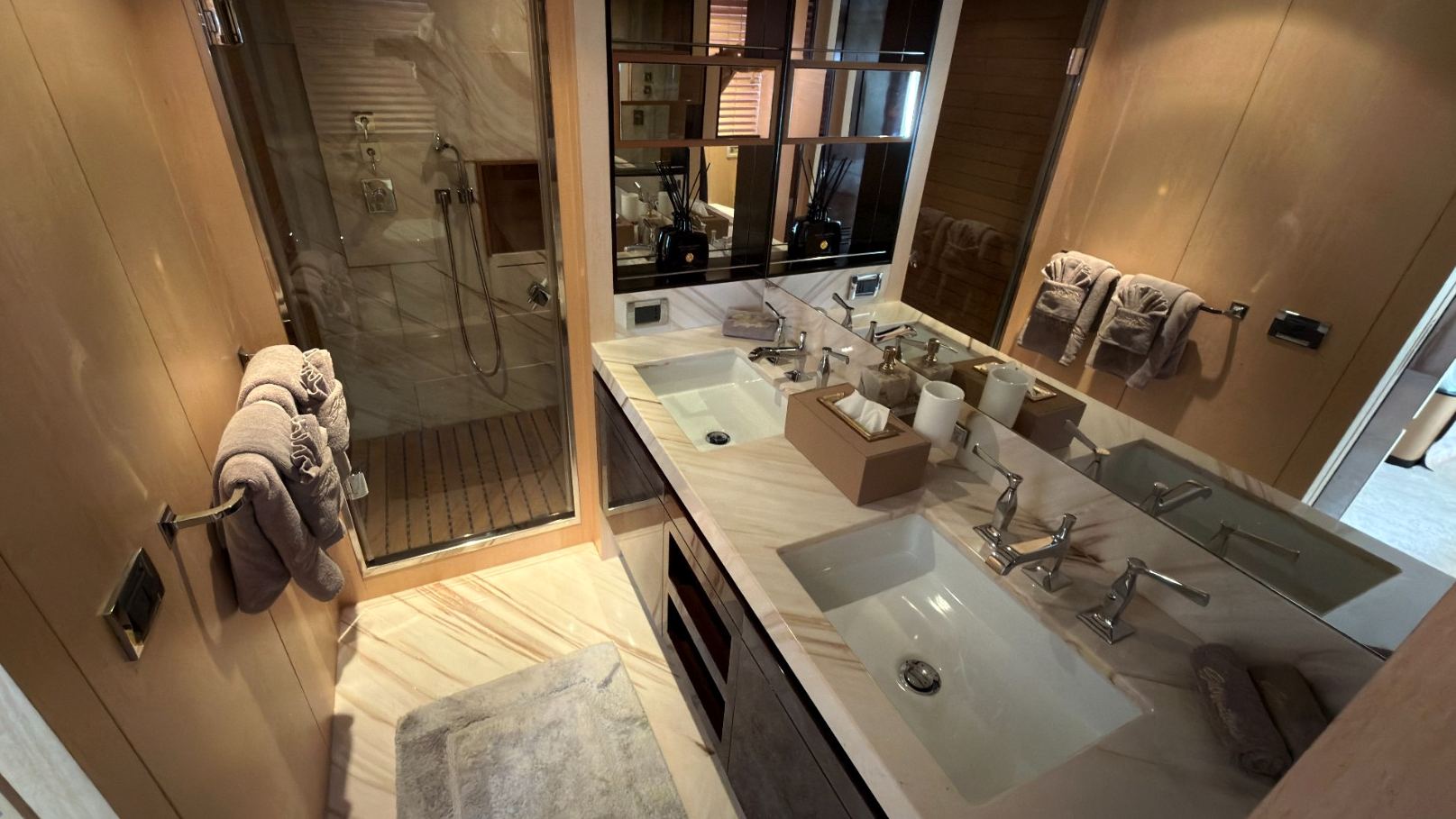 Azimut Satisfaction yacht, image 7