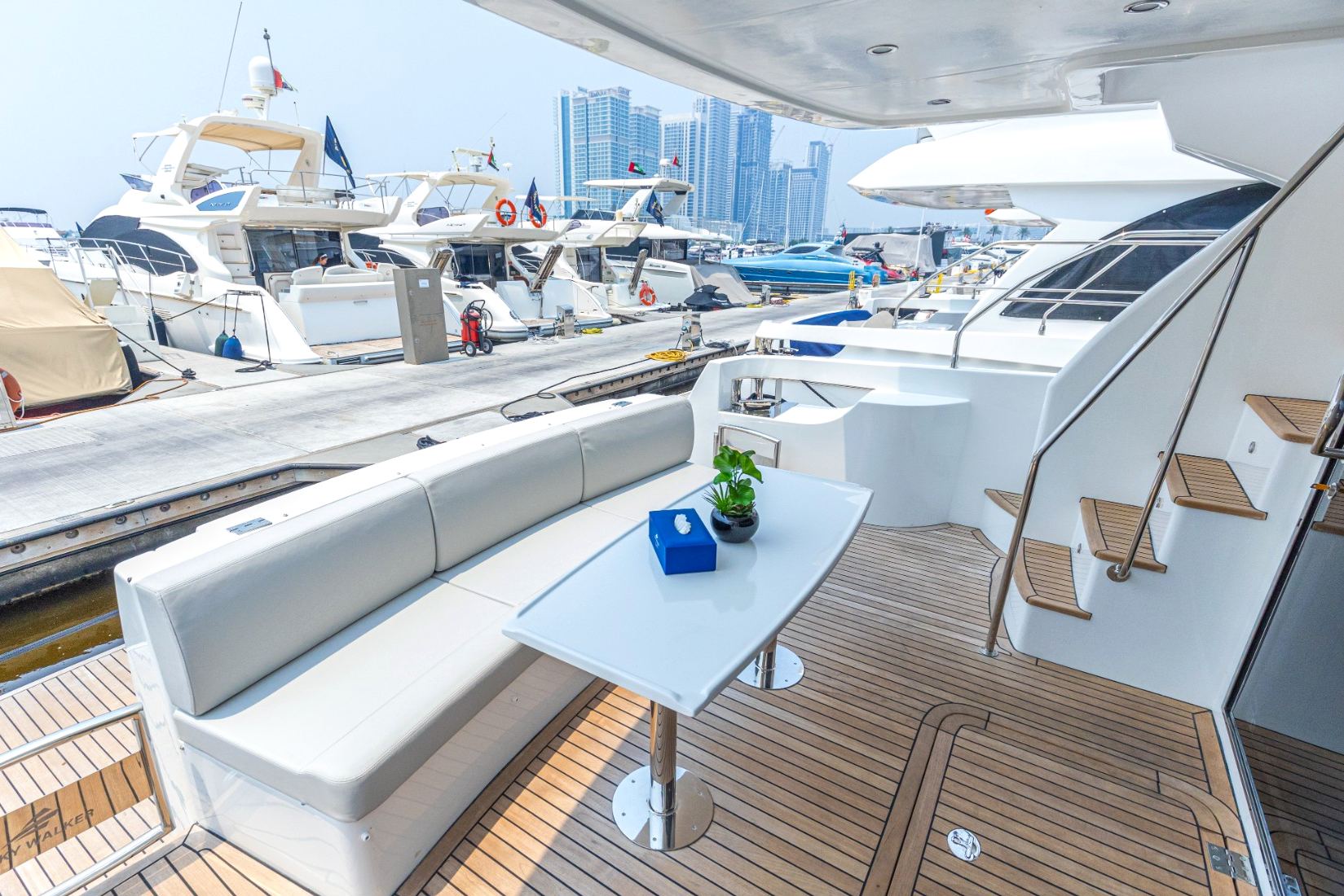 Sky Walker Art yacht, image 2