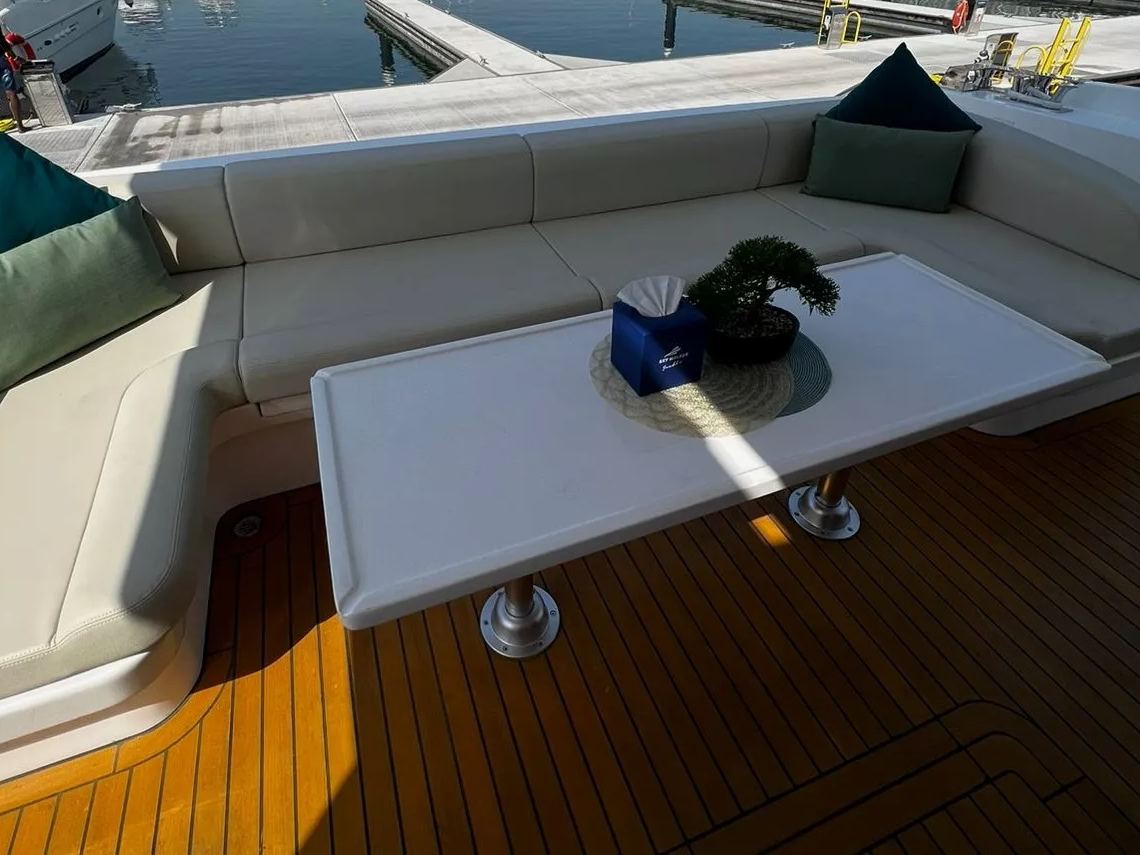 Sky Walker Aura yacht, image 5