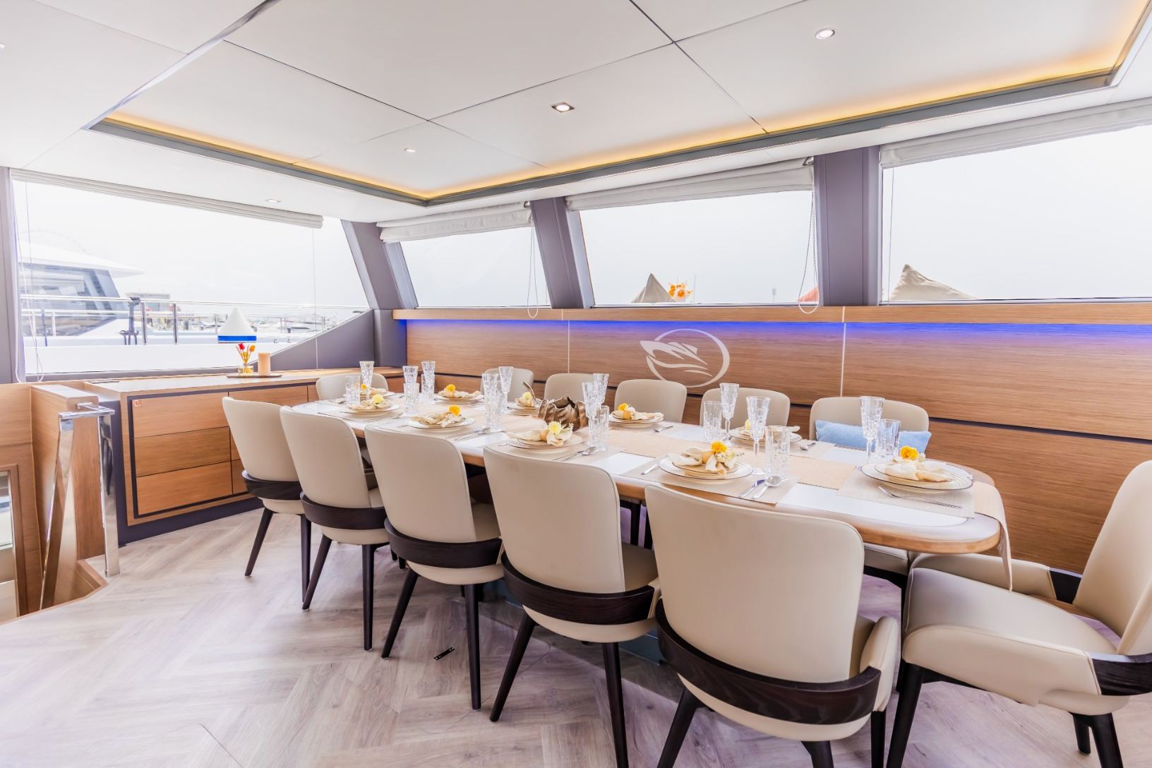 Sky Walker Aquila yacht, image 13