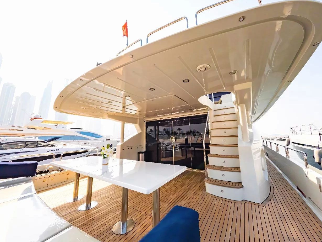 Sky Walker Kona yacht, image 10