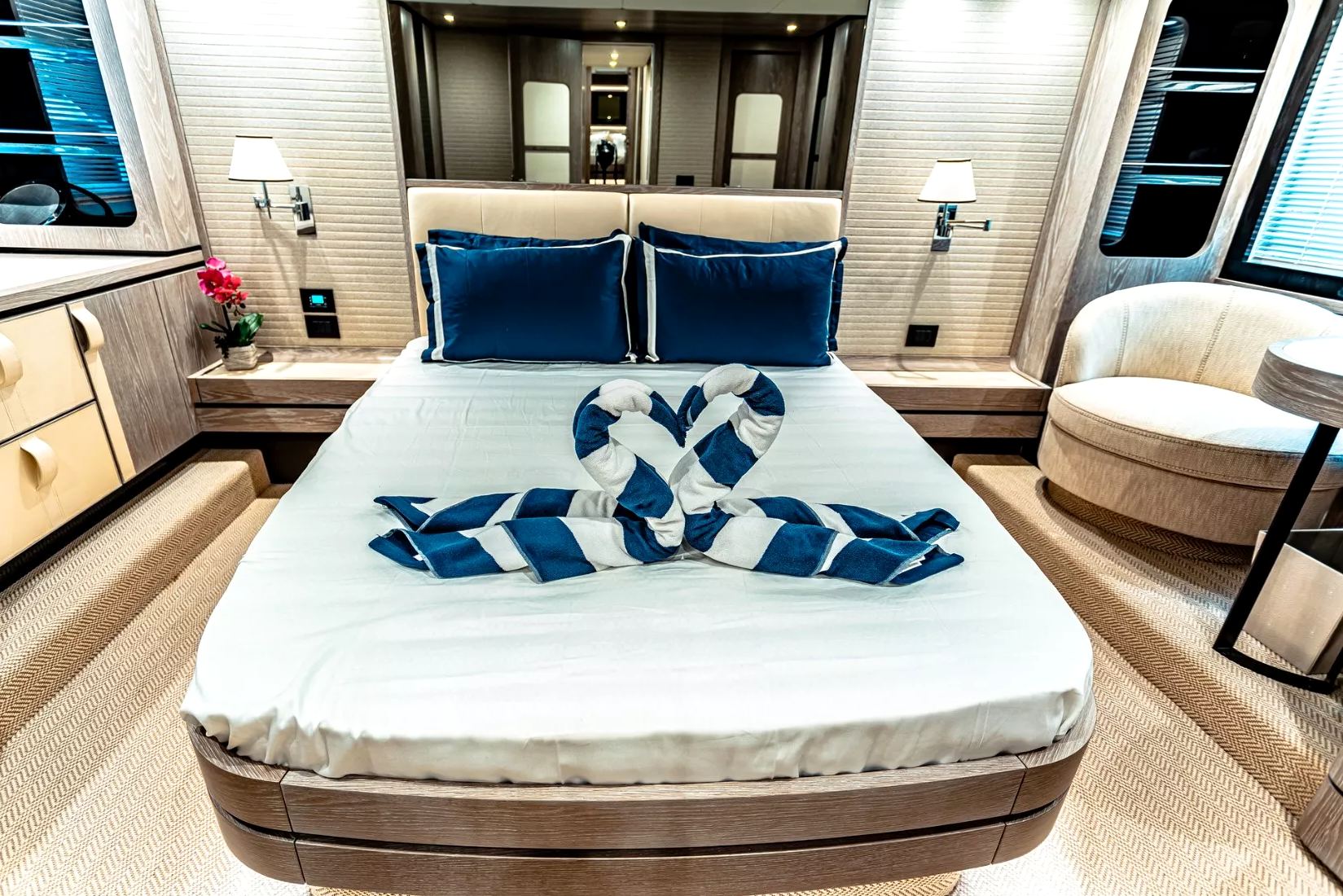 Azimut Magellano 66 ft yacht, image 9