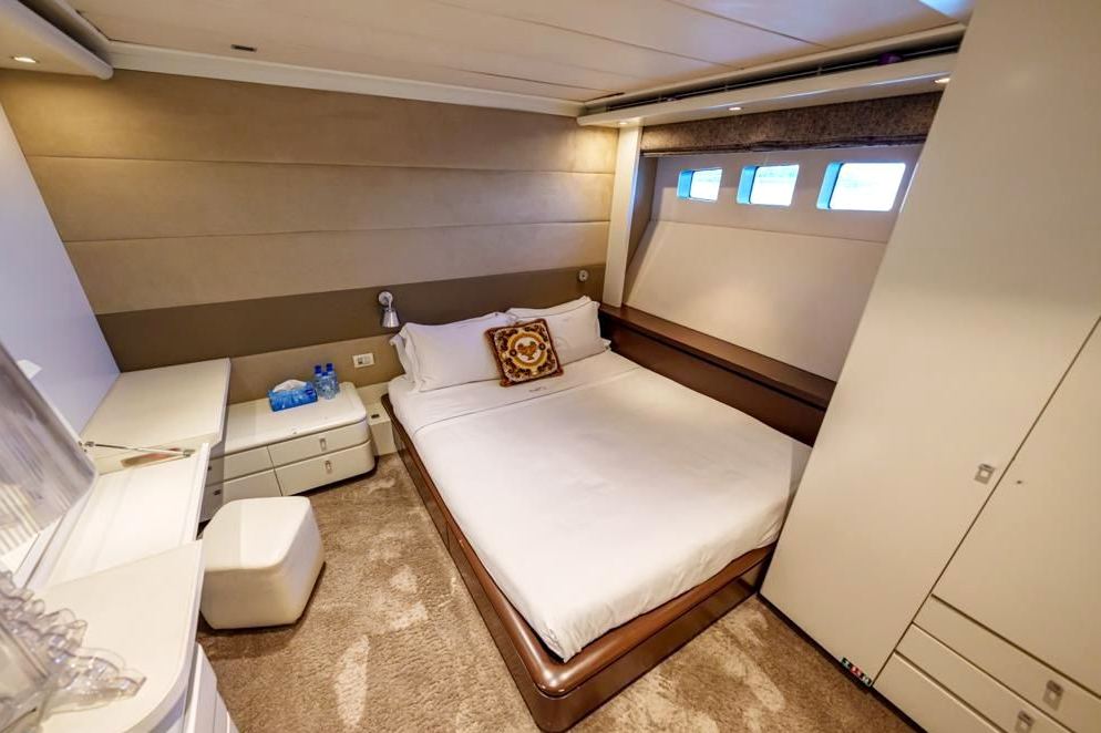 Nedship Khalili yacht, image 3