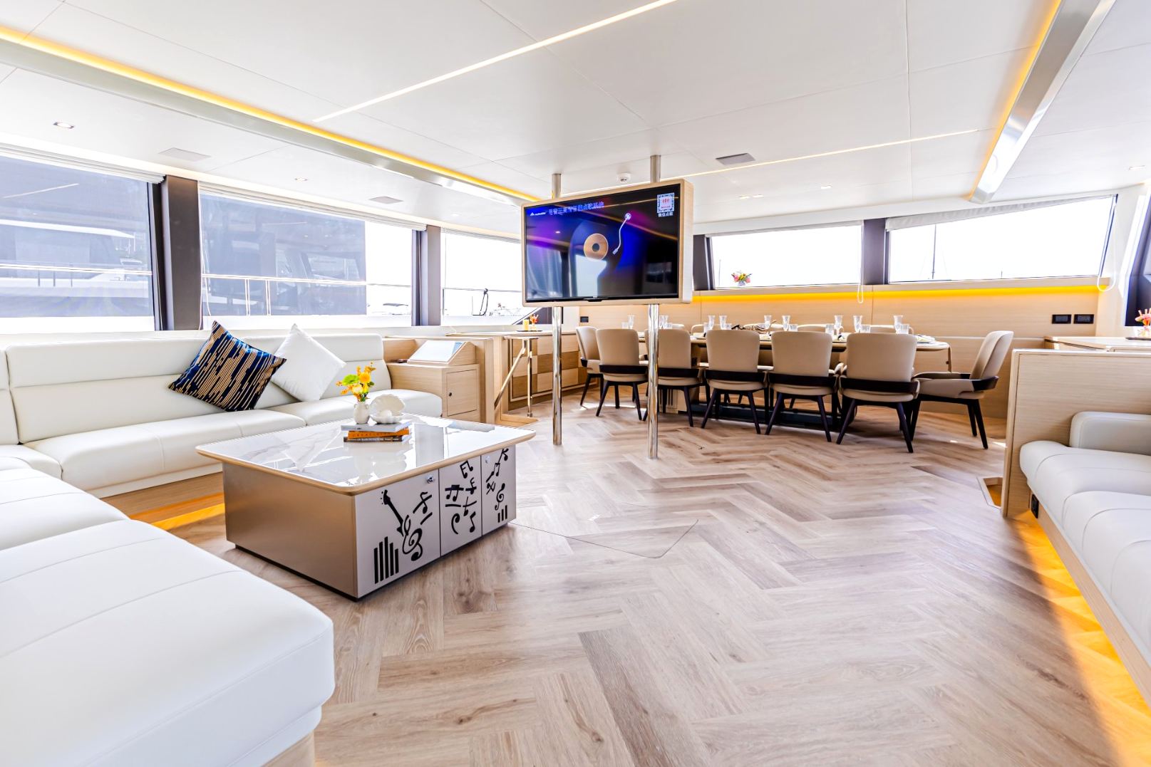 Sky Walker Volare yacht, image 12