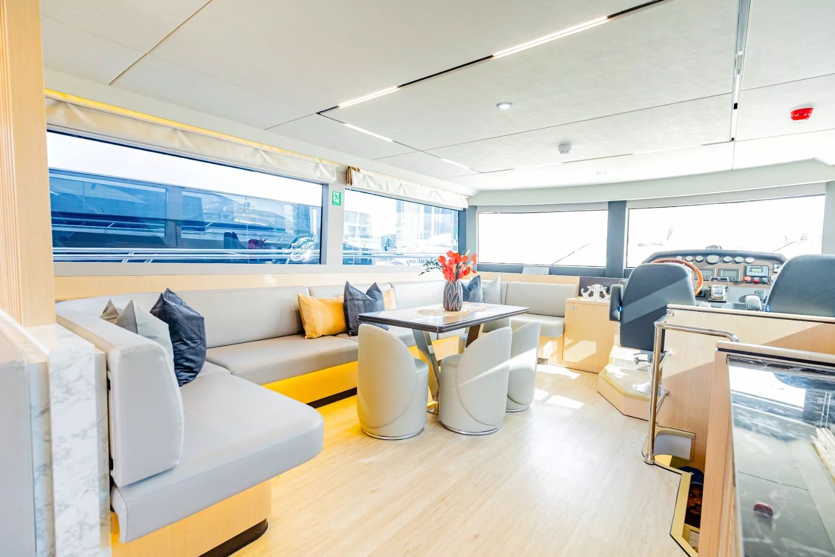 Sky Walker Fibo yacht, image 11