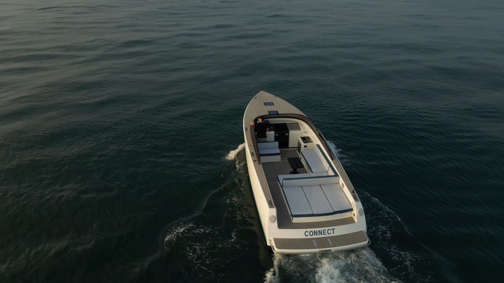 Van Dutch Connect yacht, image 3
