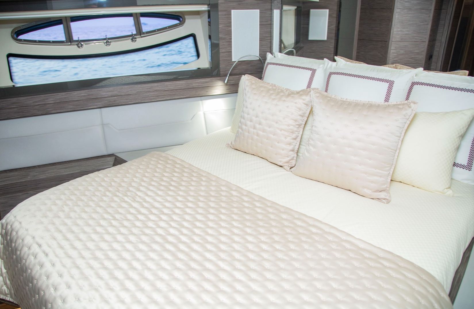 Pershing yacht, image 5