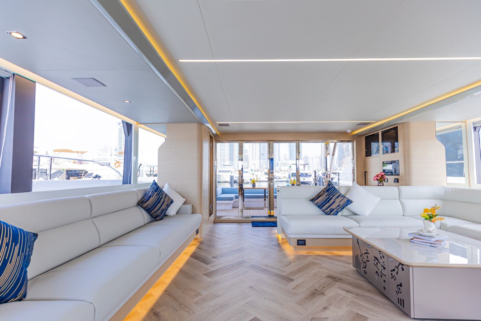 Sky Walker Volare yacht, image 4