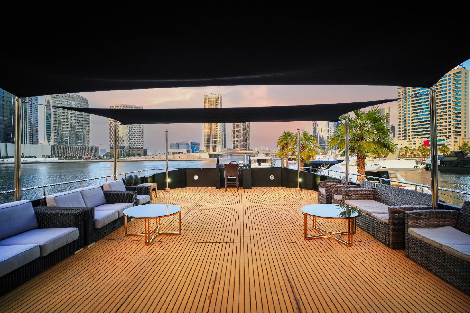 Play Boy Houseboat yacht, image 10