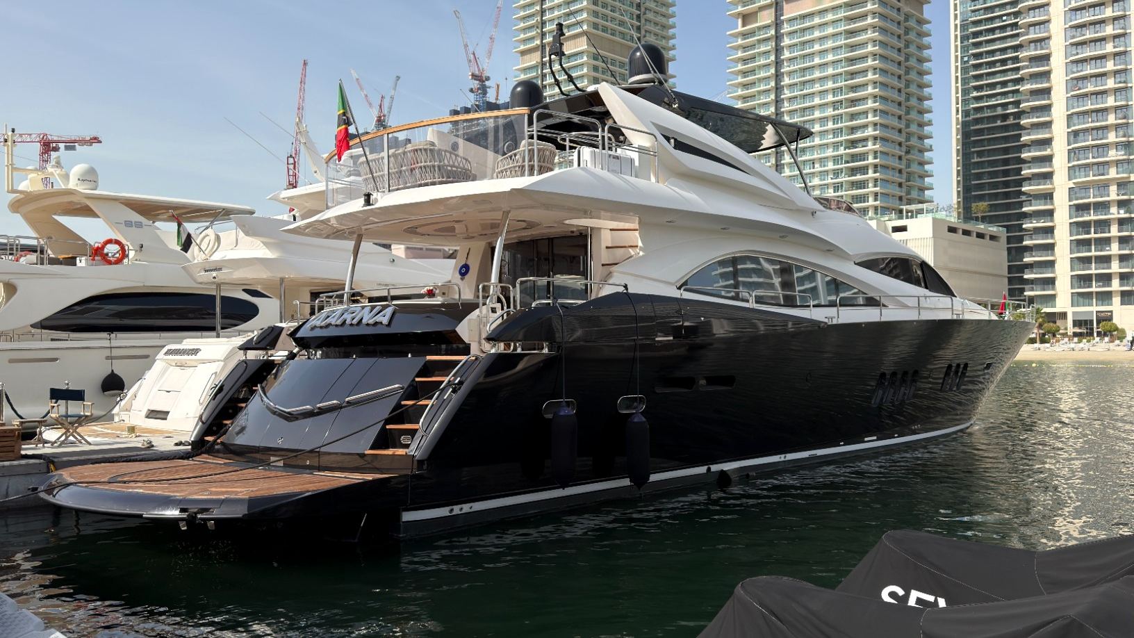 Sunseeker Aarna yacht, image 3