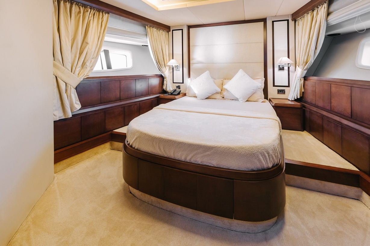 Azimut Viktoria yacht, image 9
