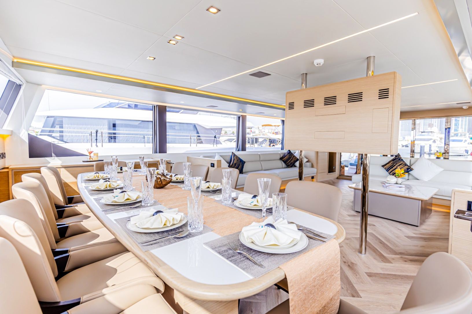 Sky Walker Volare yacht, image 13
