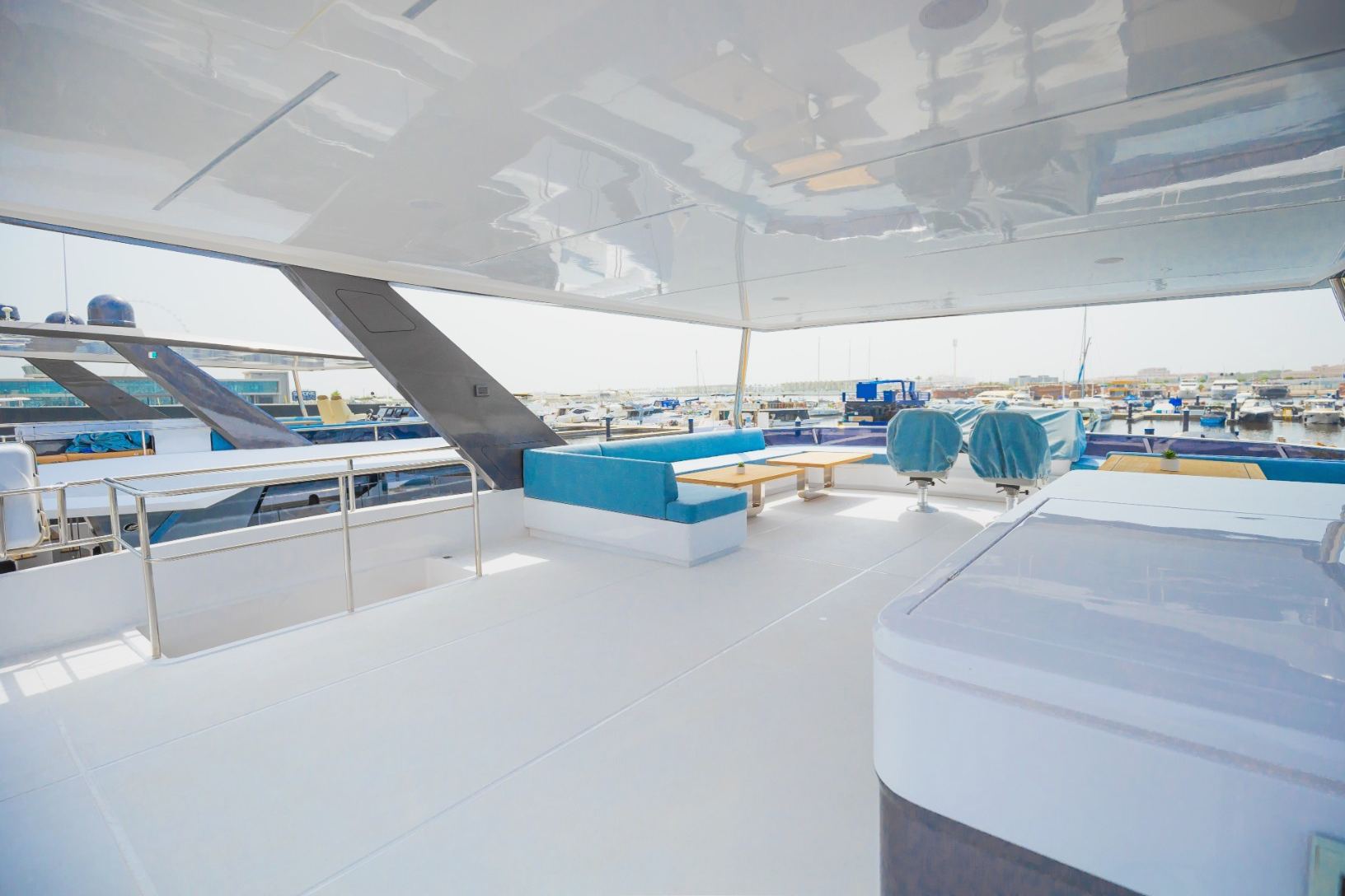 Sky Walker Volare yacht, image 11