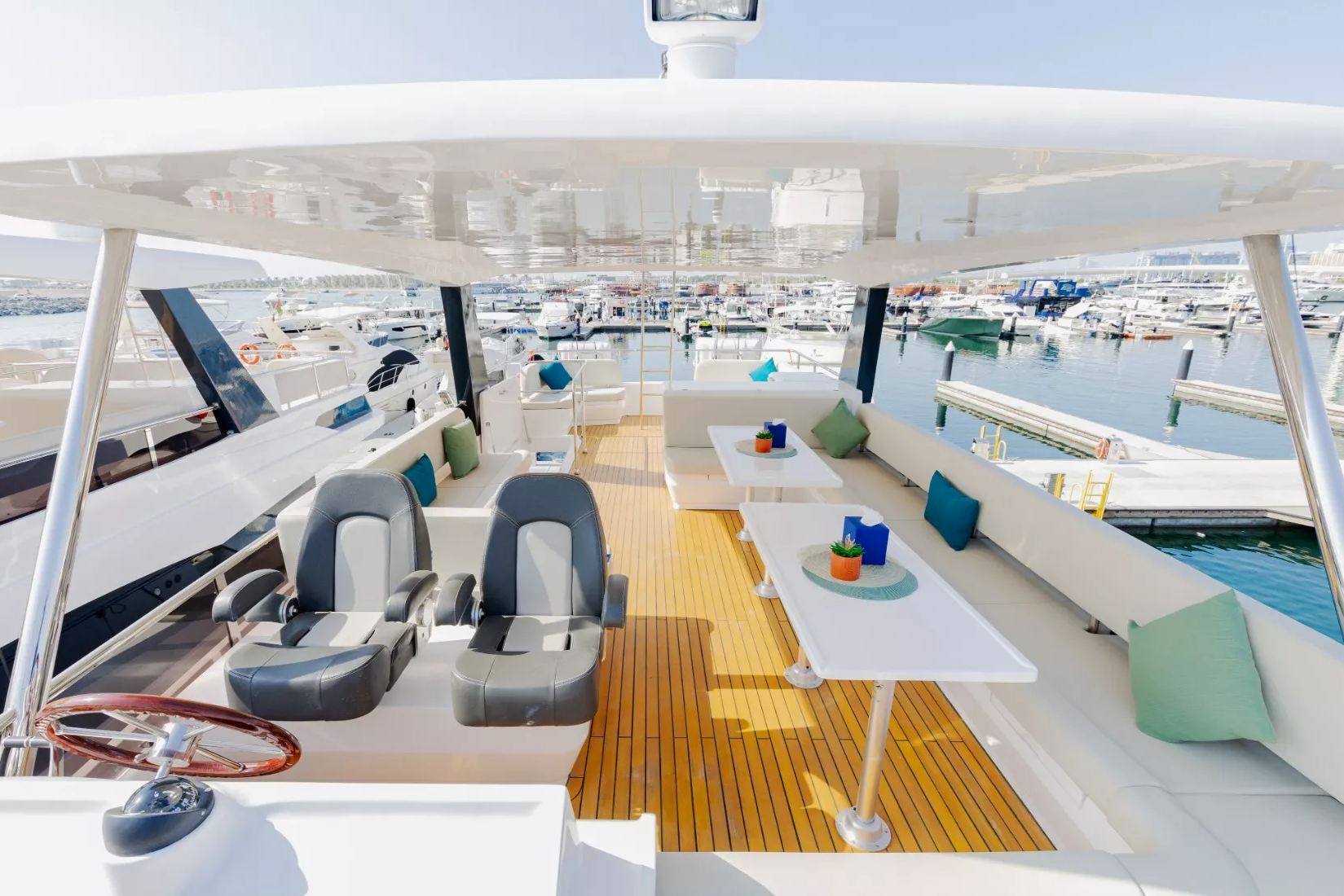 Sky Walker Gala yacht, image 16