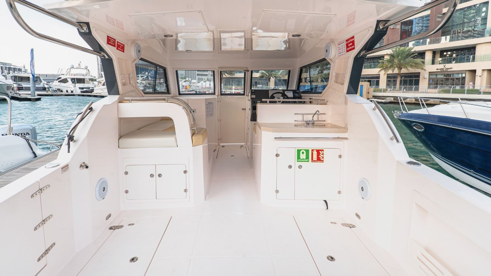 Silver Craft Thunder yacht, image 7