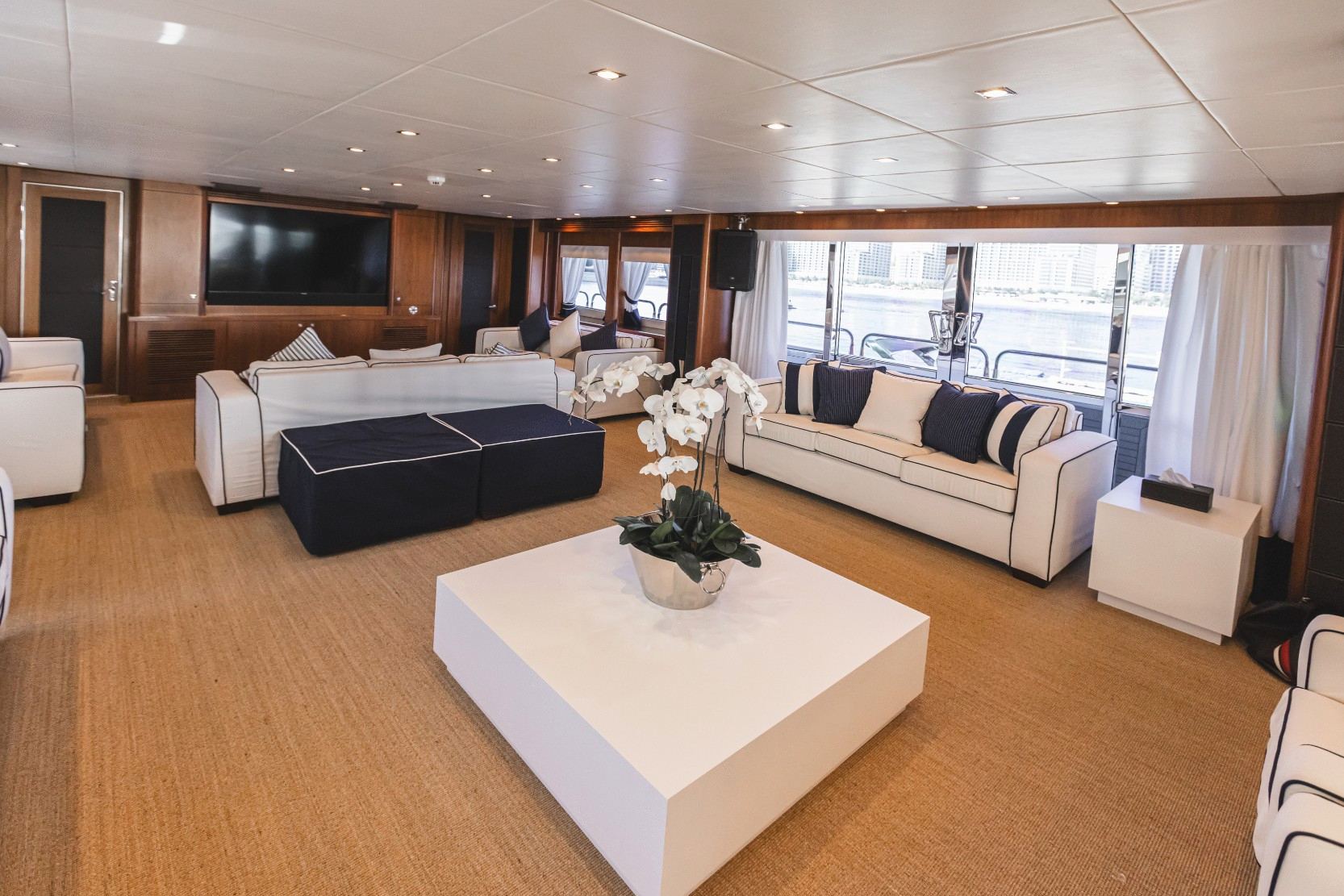 Sunseeker Lucien yacht, image 10