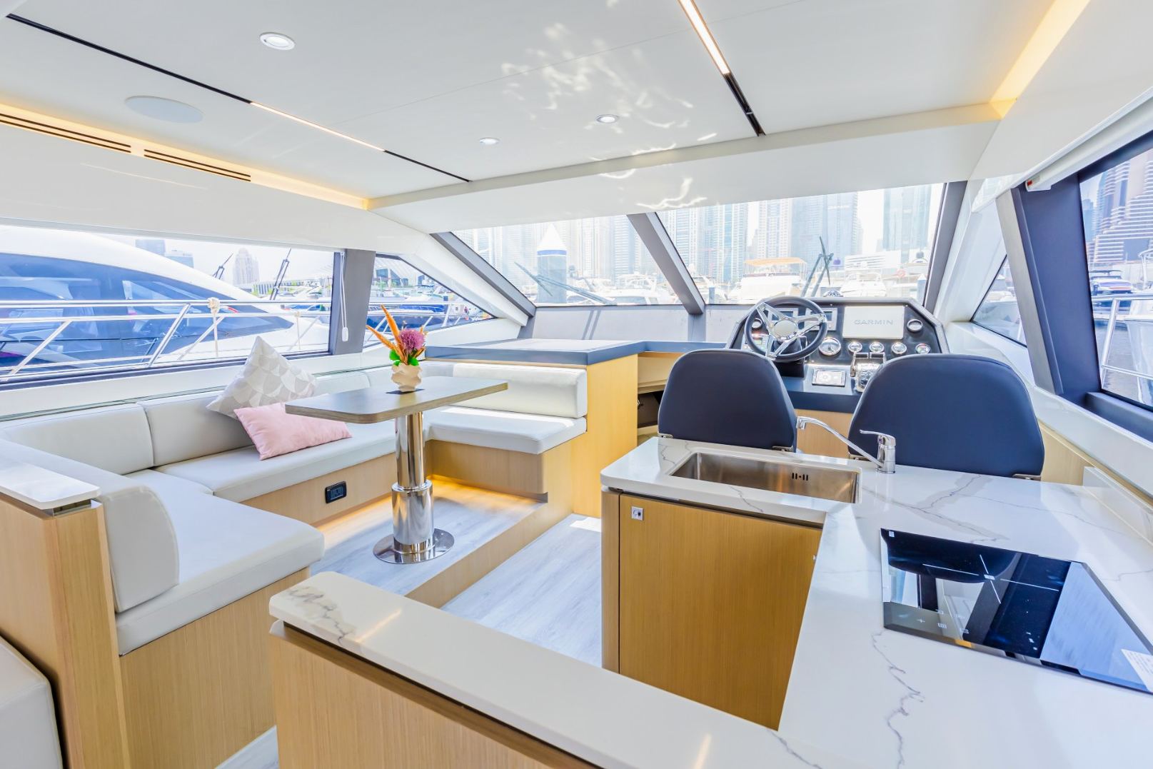 Sky Walker Fin yacht, image 3