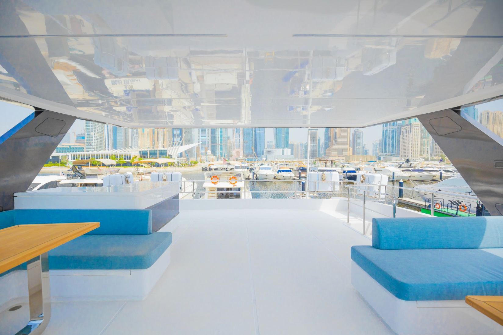 Sky Walker Aquila yacht, image 10