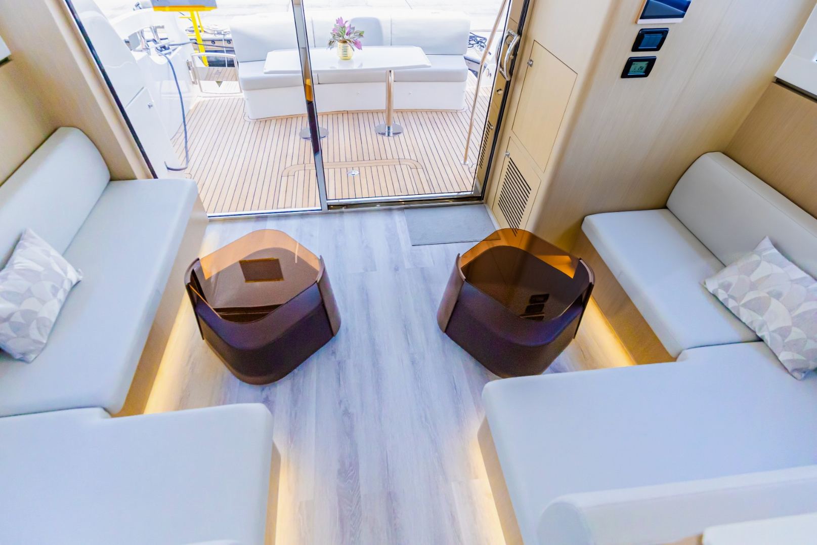 Sky Walker Fin yacht, image 10
