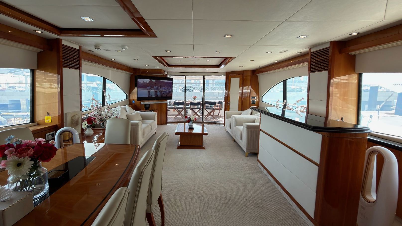 Sunseeker Aarna yacht, image 7