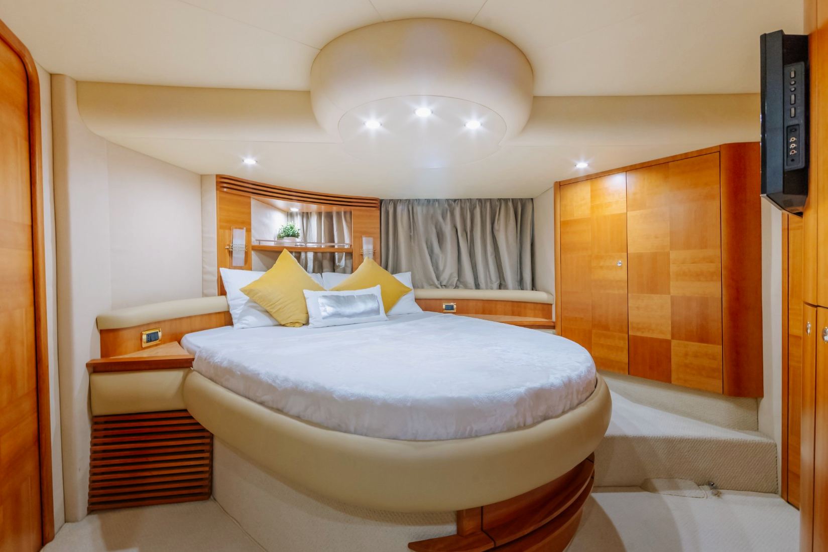 Azimut White Pearl yacht, image 8