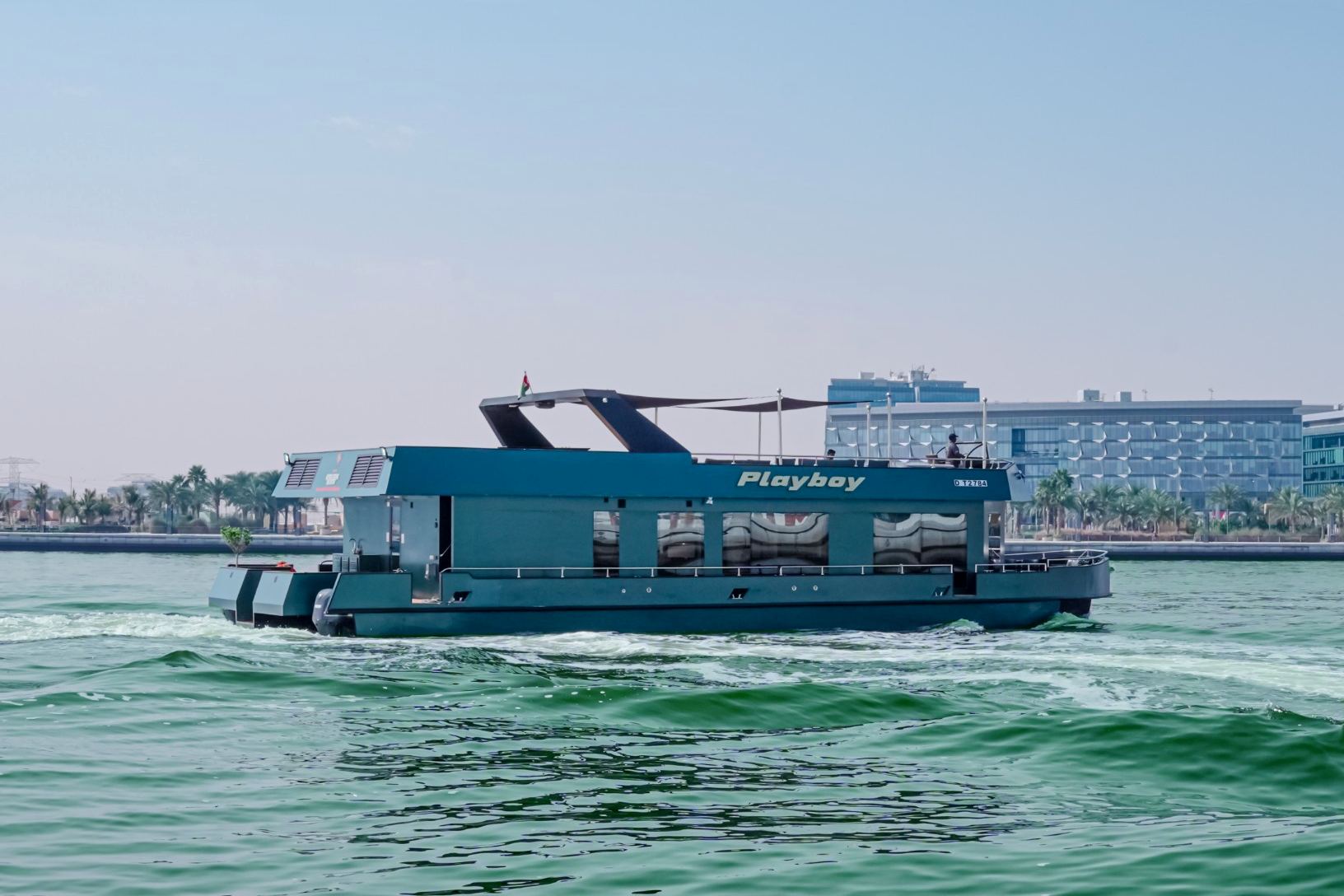 Play Boy Houseboat yacht, image 11