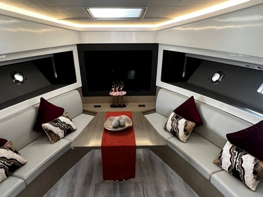 Sky Walker Rio yacht, image 5