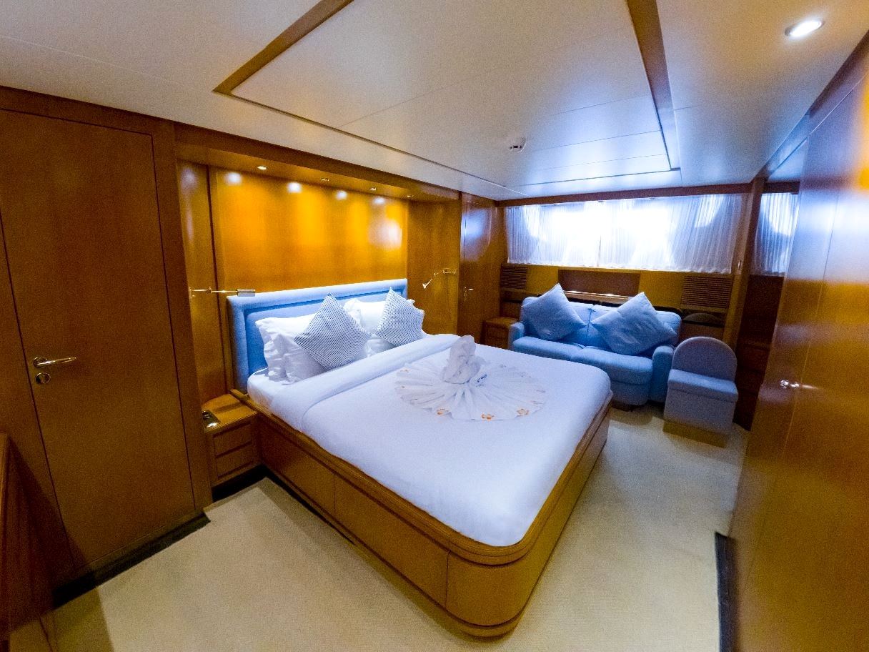 San Lorenzo yacht, image 3