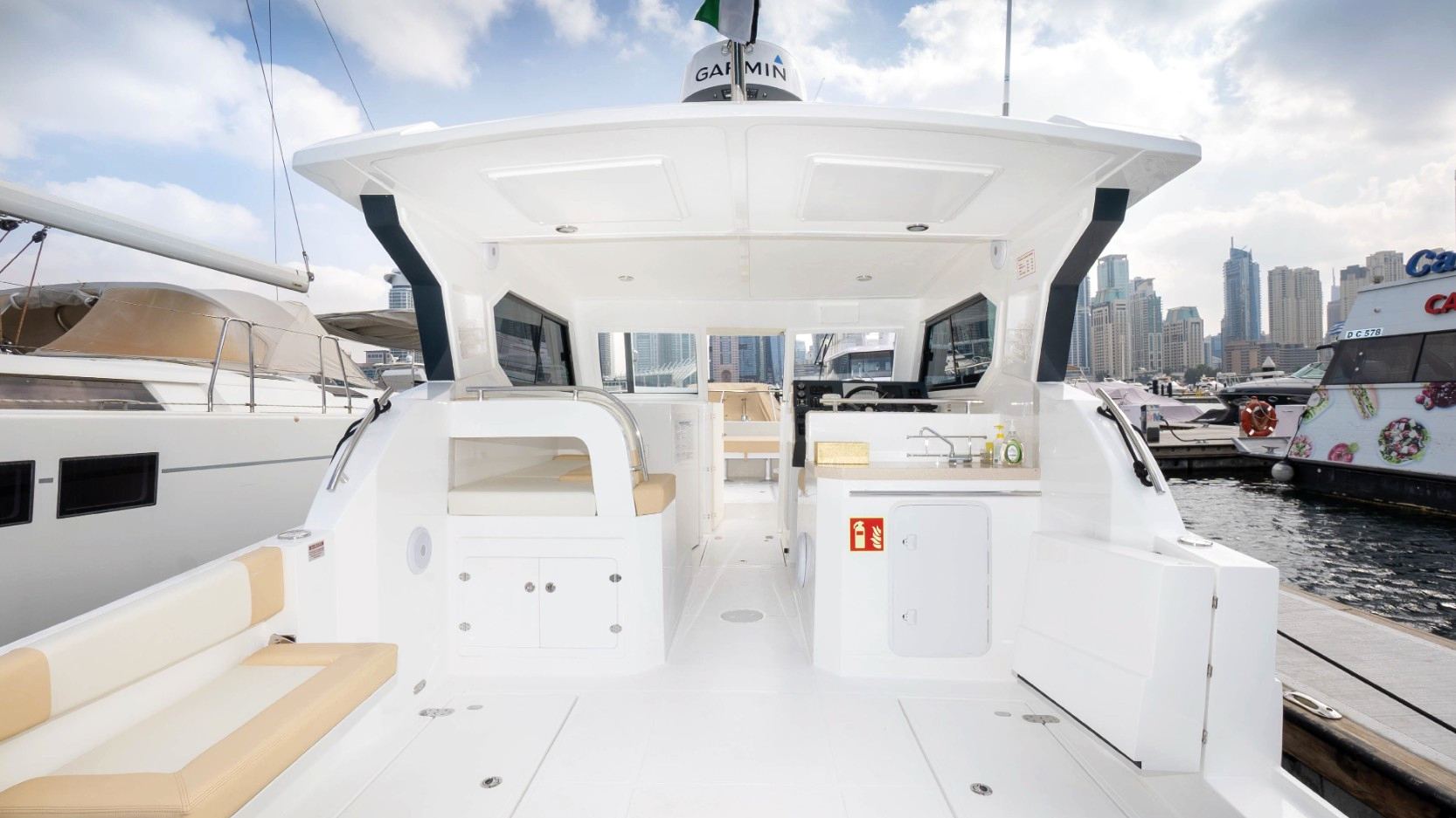 Silver Craft Storm yacht, image 5