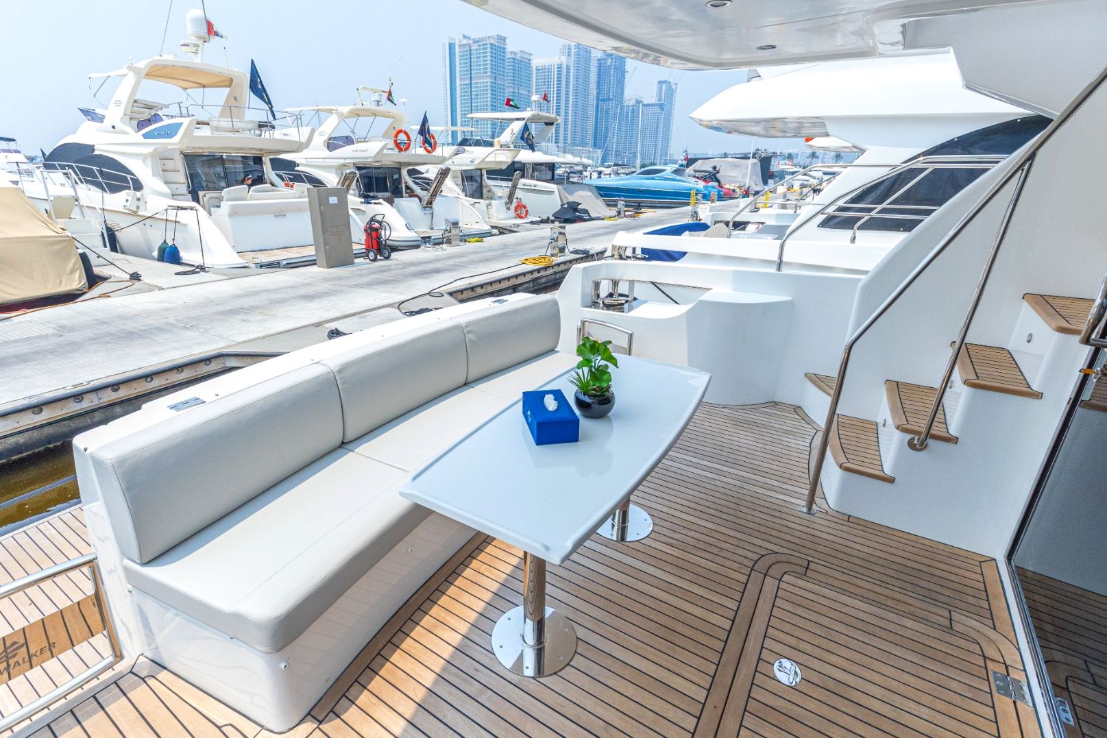 Sky Walker Lee yacht, image 9