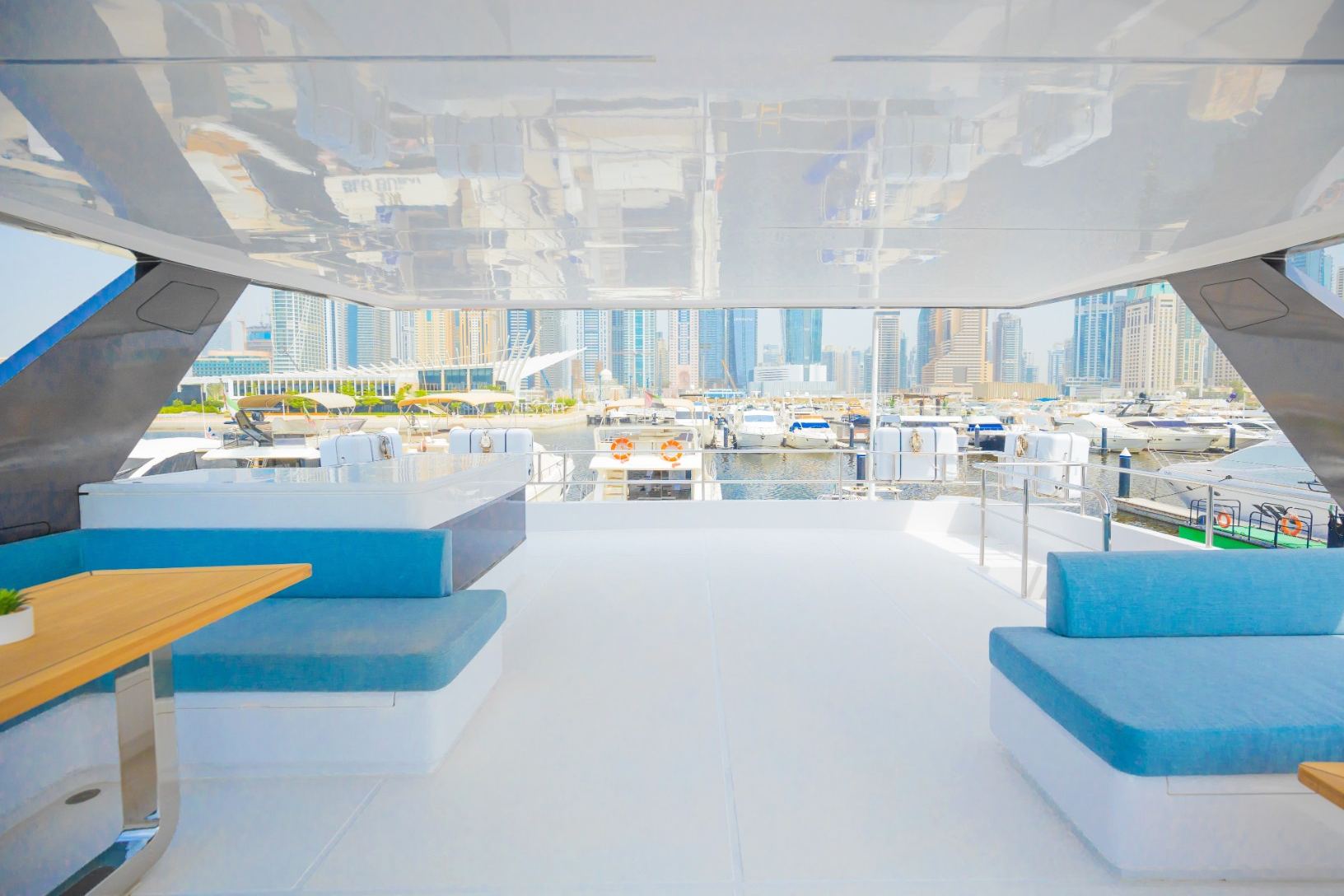 Sky Walker Volare yacht, image 10