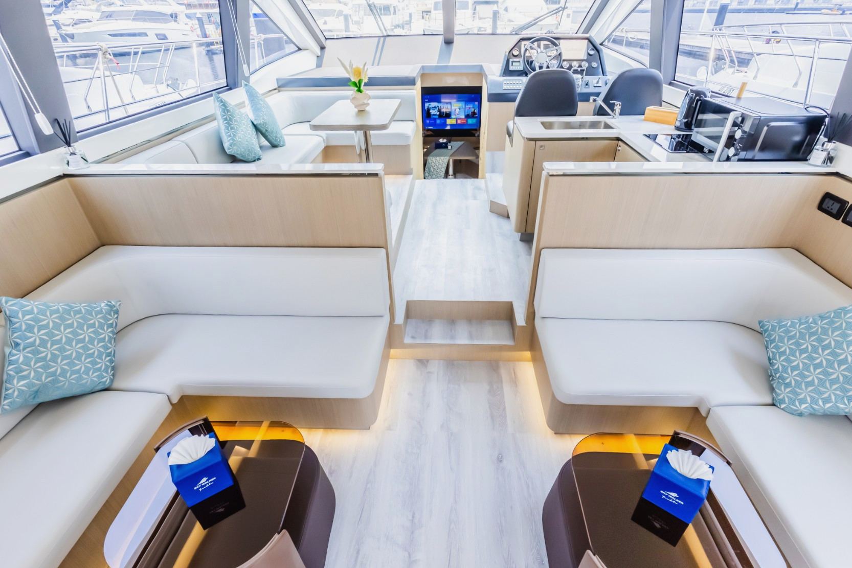 Sky Walker Lee yacht, image 16