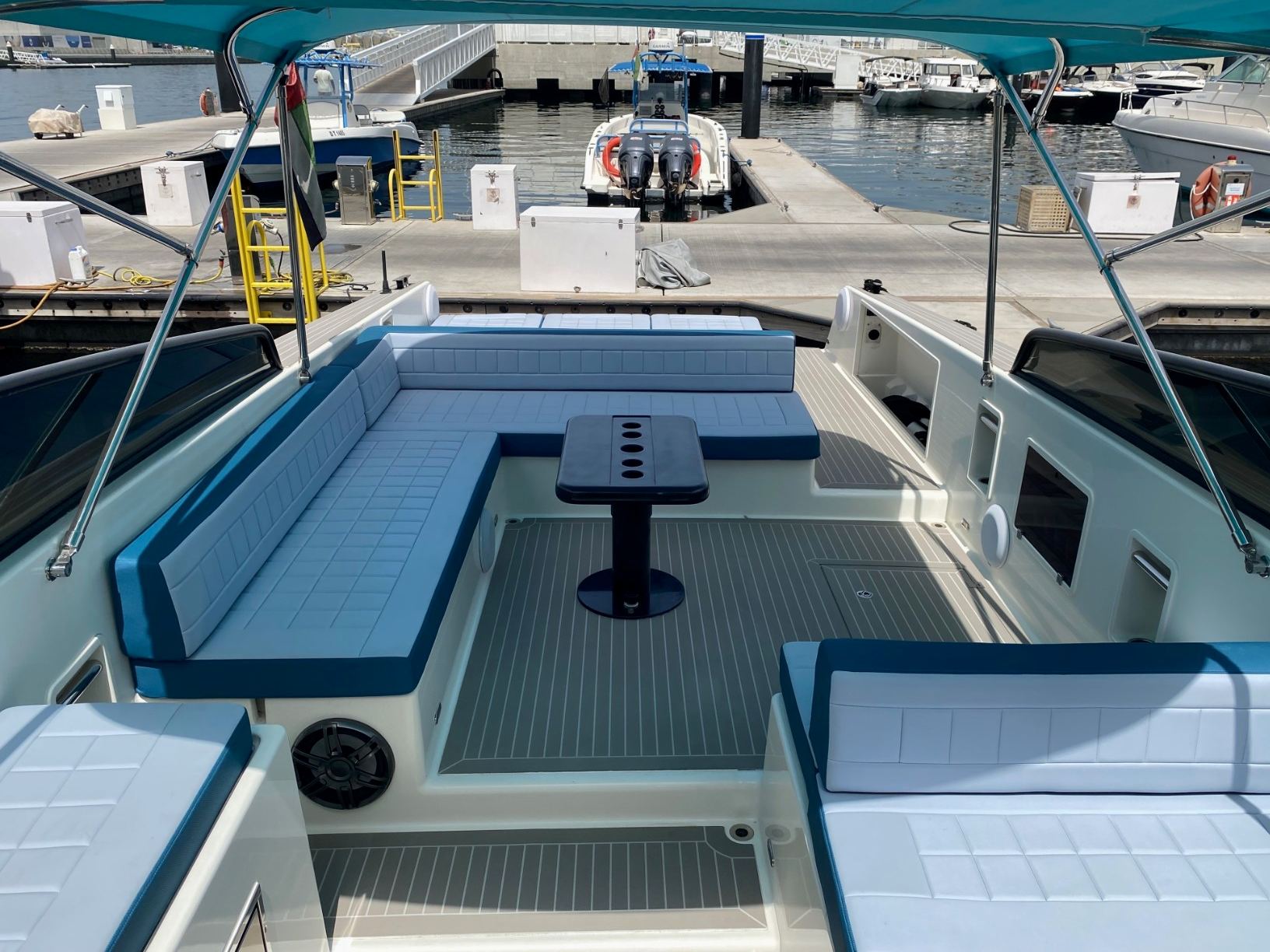Van Dutch Connect yacht, image 4