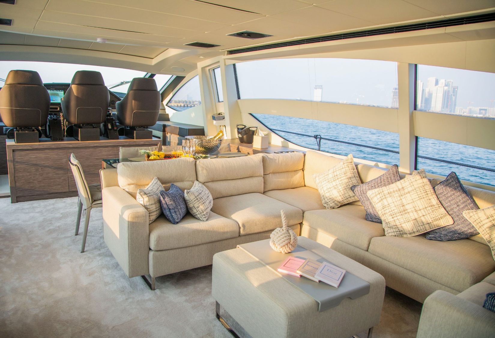 Pershing yacht, image 7