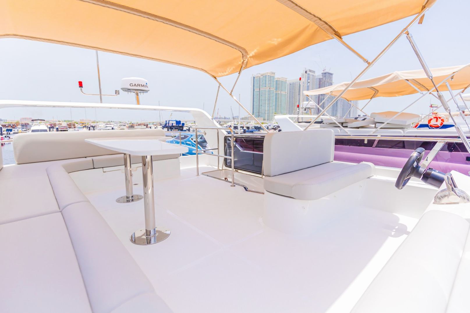 Sky Walker Art yacht, image 7