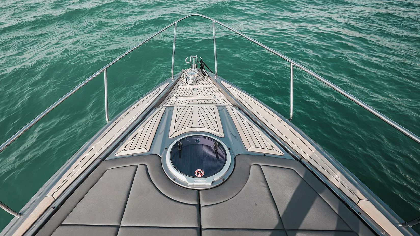 Pershing 5X Shark Grey yacht, image 5