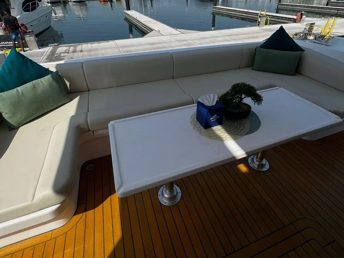 Sky Walker Taka Blue yacht, image 4