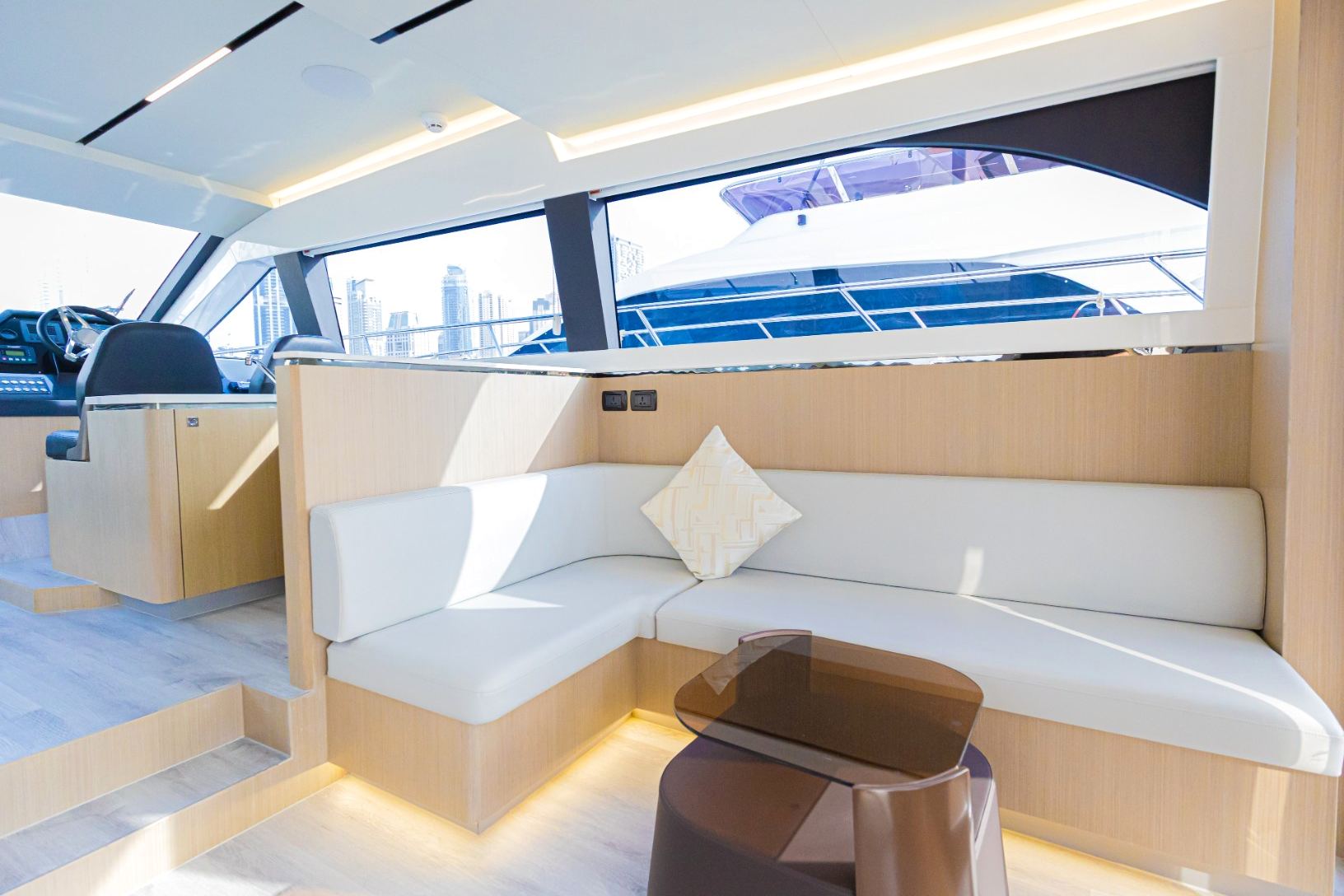 Sky Walker Ebb yacht, image 8