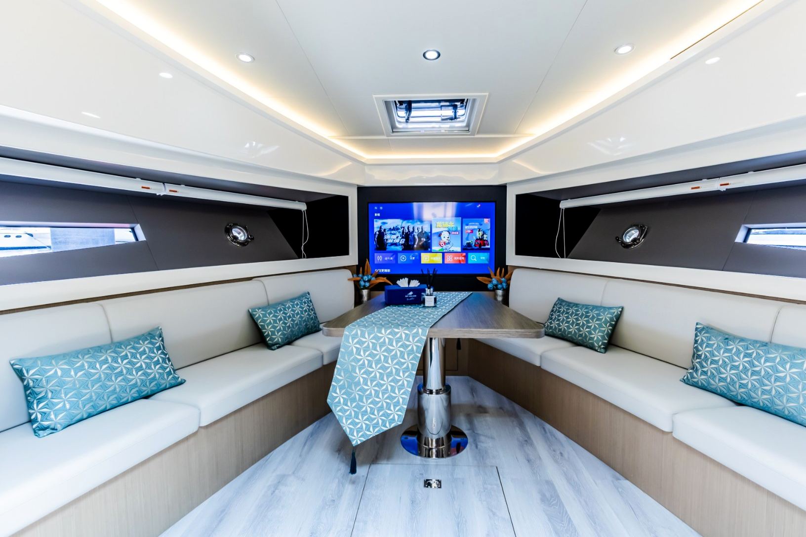 Sky Walker Lee yacht, image 6