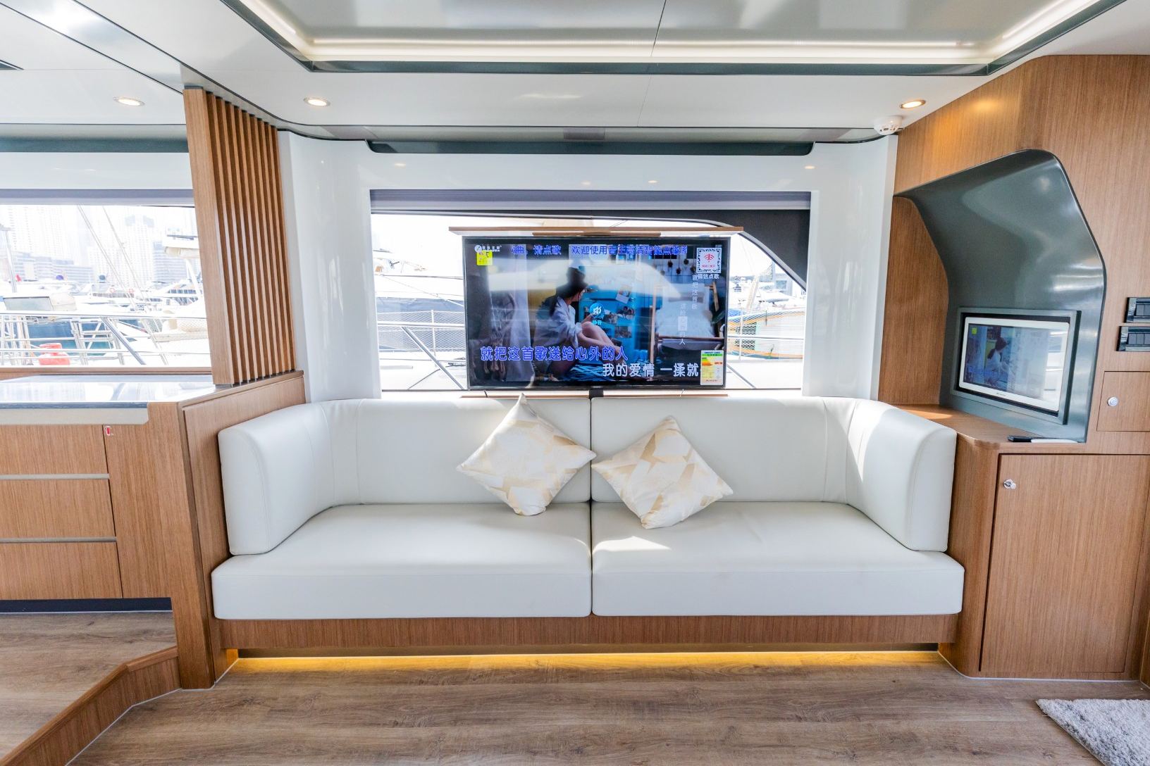 Sky Walker Amie X63 Sport yacht, image 15