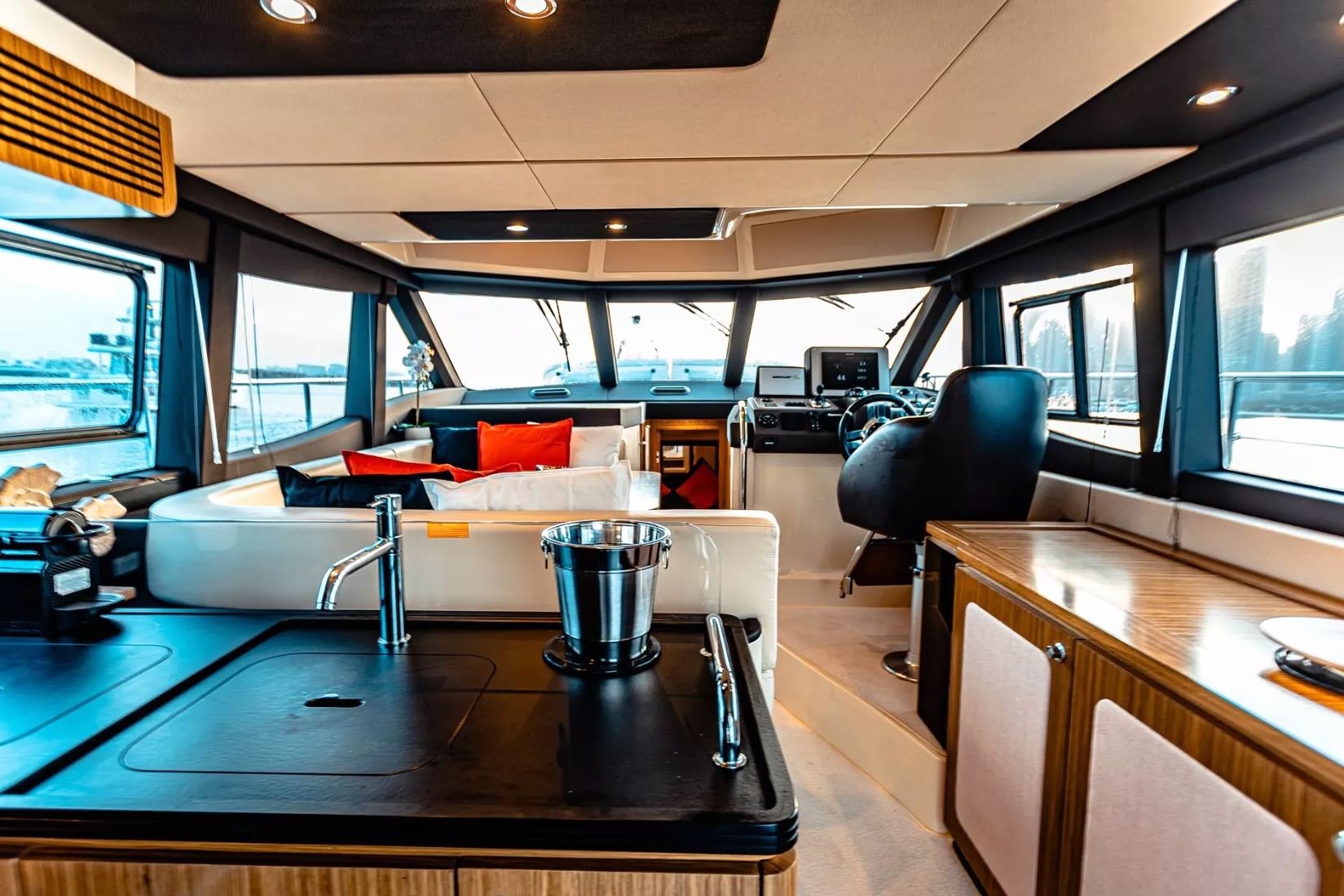 Azimut Magellano 43 ft yacht, image 11