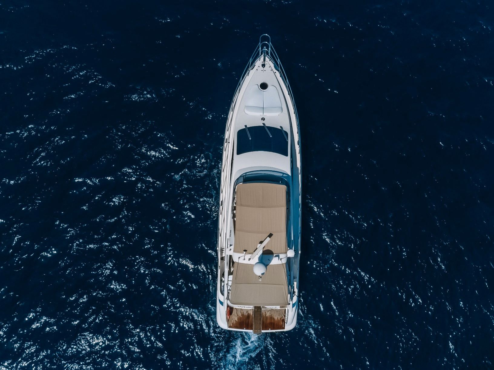 Azimut White Pearl yacht, image 2