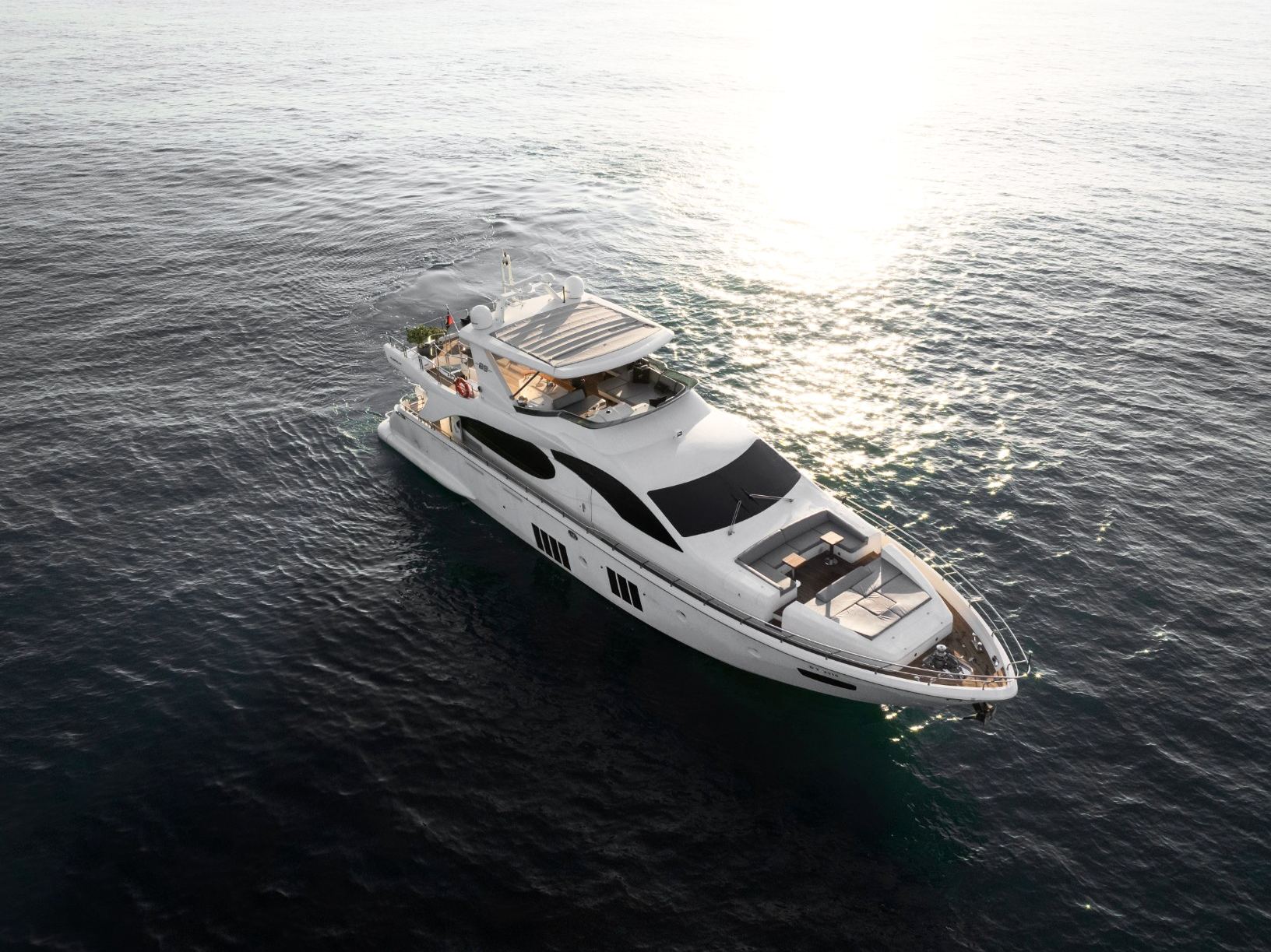 Azimut Satisfaction yacht, image 12