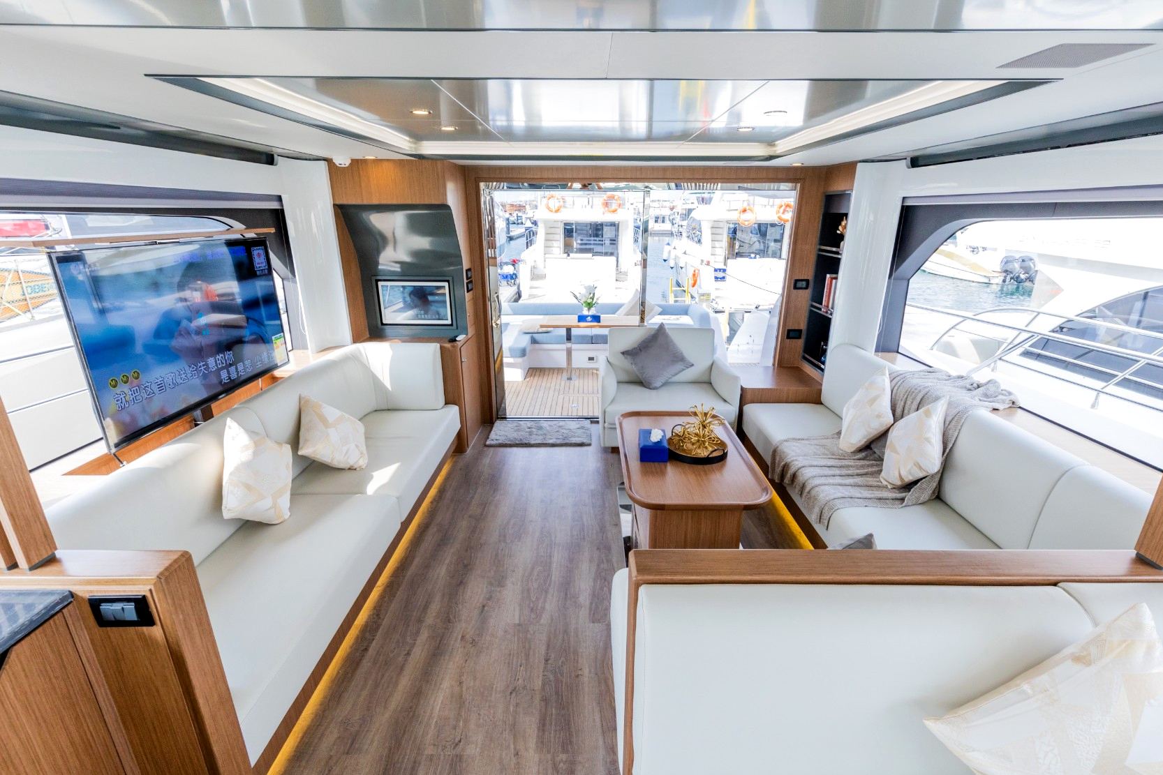 Sky Walker Amie X63 Sport yacht, image 12