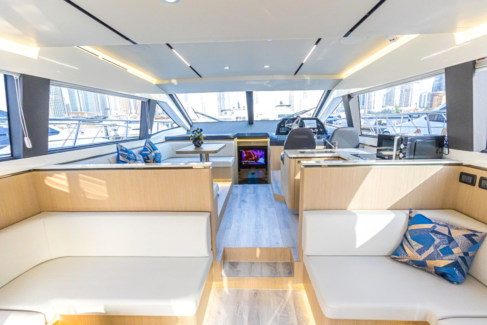 Sky Walker Axa yacht, image 3