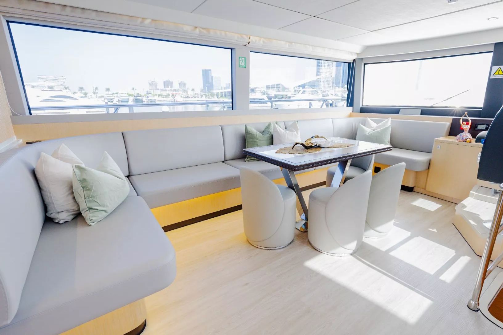 Sky Walker Gala yacht, image 12
