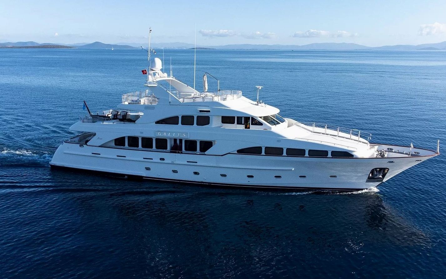 Benetti Gallus – 115 Fuß